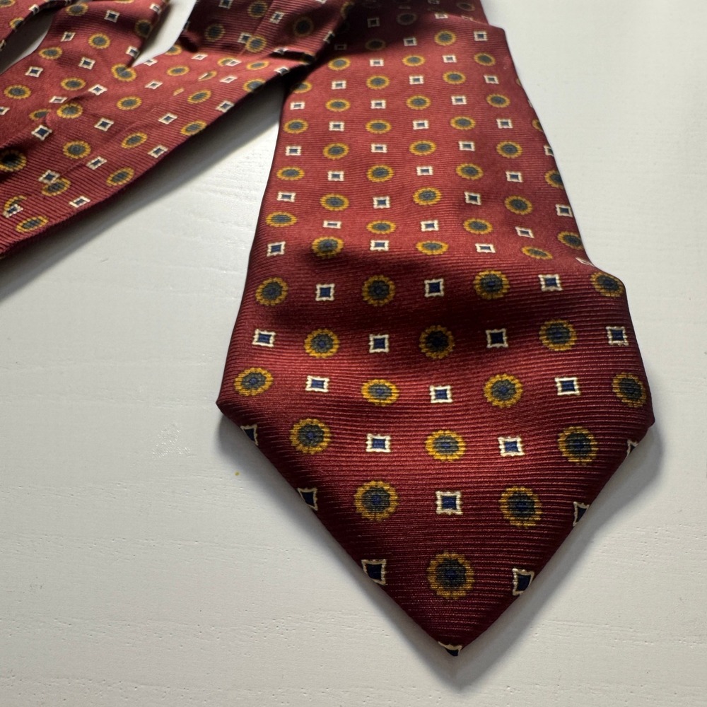 Barton Moda Mens 100% Silk Tie Burgundy Red Geometric Medallion Handmade Italy